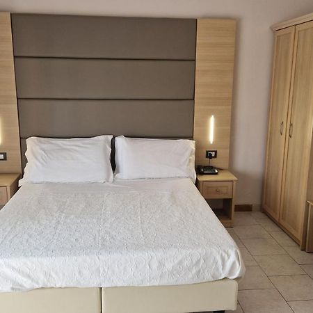 Hotel Trasimeno Bittarelli กัสติลโยเน เดล ลาโก ภายนอก รูปภาพ