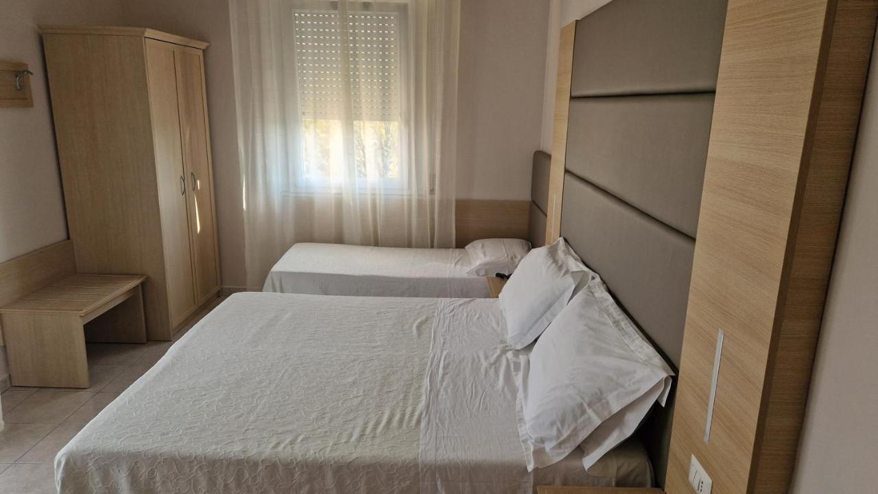 Hotel Trasimeno Bittarelli กัสติลโยเน เดล ลาโก ภายนอก รูปภาพ
