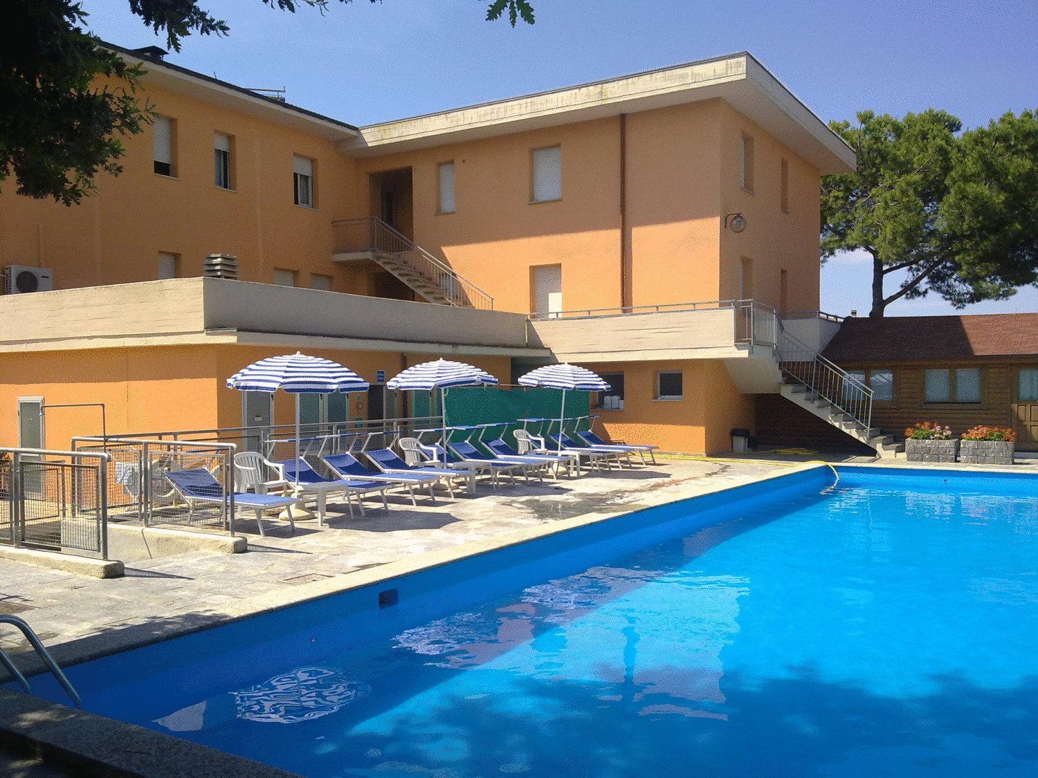 Hotel Trasimeno Bittarelli กัสติลโยเน เดล ลาโก ภายนอก รูปภาพ