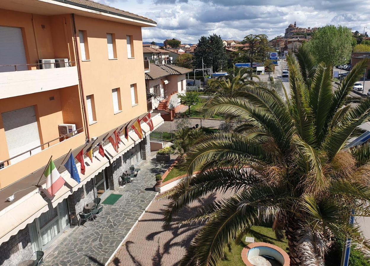 Hotel Trasimeno Bittarelli กัสติลโยเน เดล ลาโก ภายนอก รูปภาพ