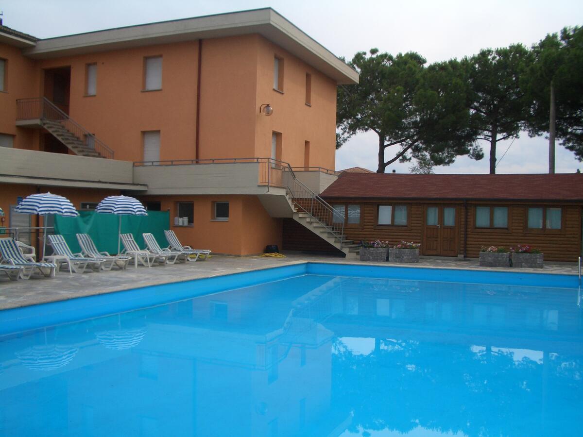 Hotel Trasimeno Bittarelli กัสติลโยเน เดล ลาโก ภายนอก รูปภาพ